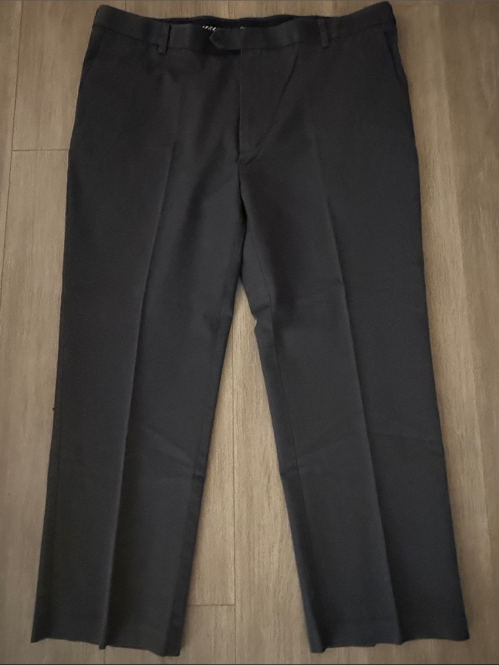 Roundtree & Yorke Travel Smart Men's Dark Gray Dress Pants